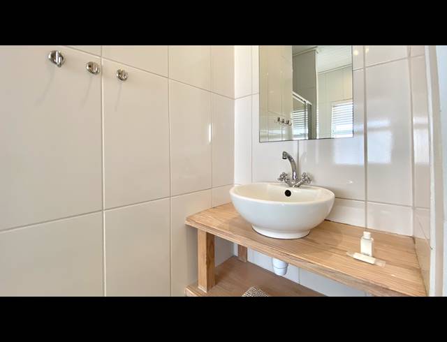 2 BEDROOM APARTMENT FOR SALE IN ELANDS BAY